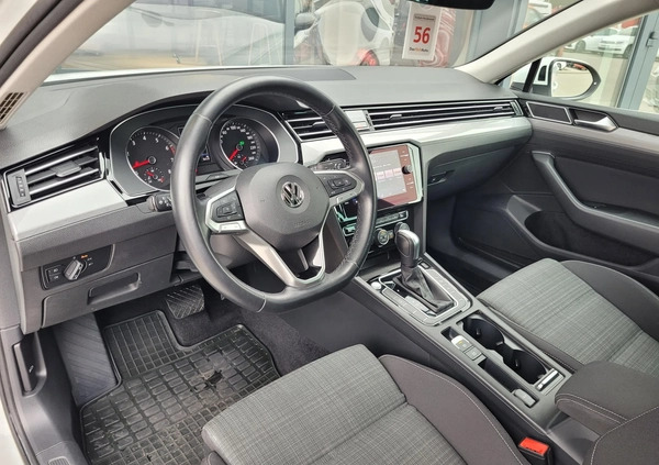 Volkswagen Passat cena 99900 przebieg: 126930, rok produkcji 2019 z Ełk małe 254